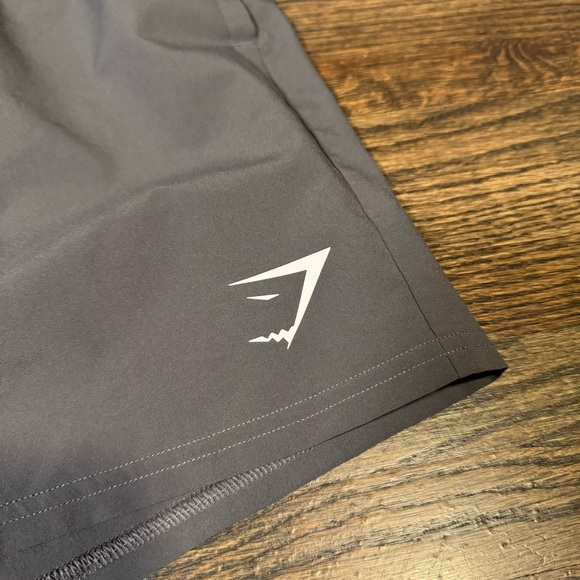 Gymshark Arrival 5” Slim Fit gray shorts size small - Picture 4 of 9
